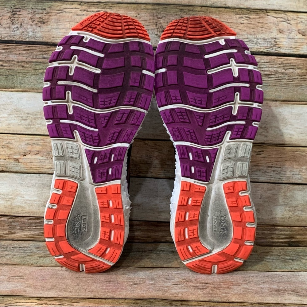 Brooks Transcend 6 Athletic Shoes - Picture 9 of 10